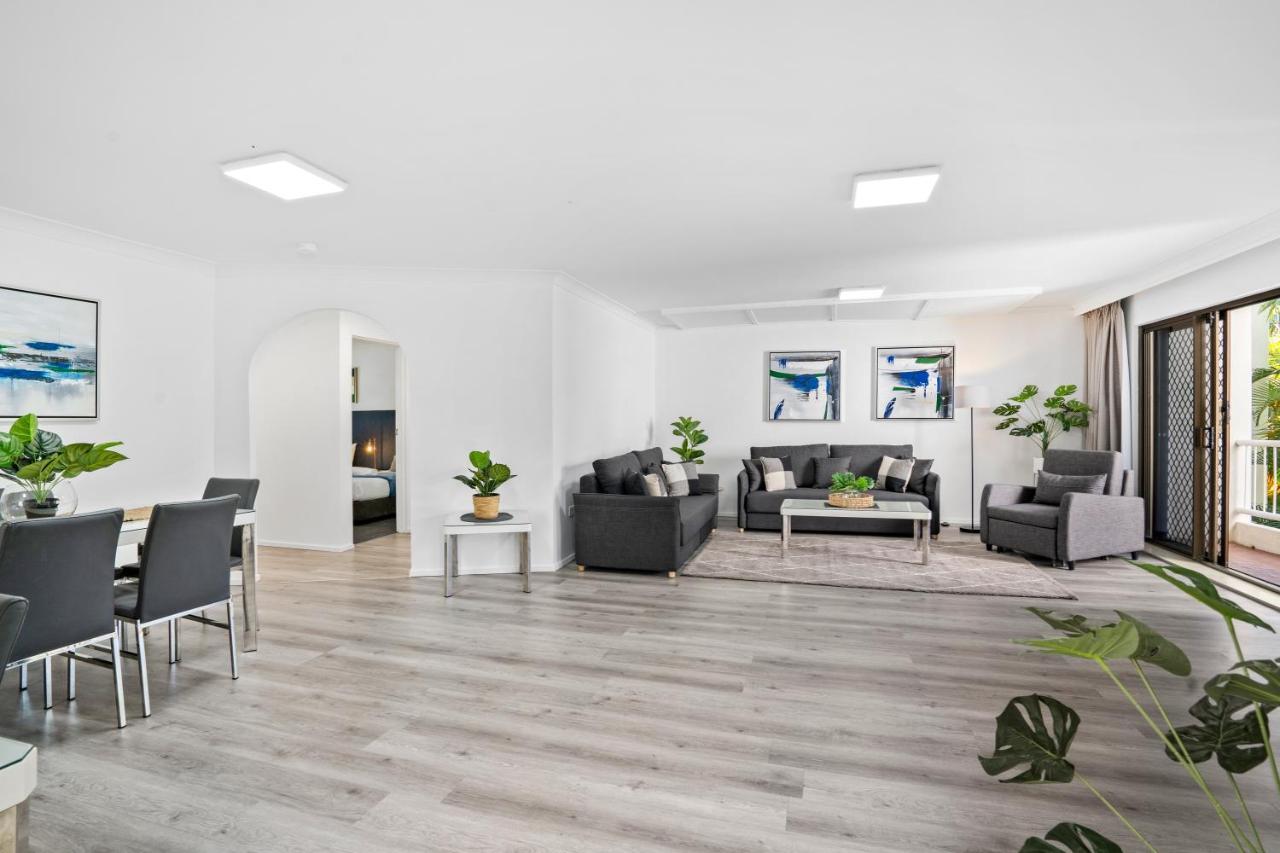 Coco Bella Retreat In Central Surfers - Sleeps 6-8 Гоулд Коуст Екстериор снимка