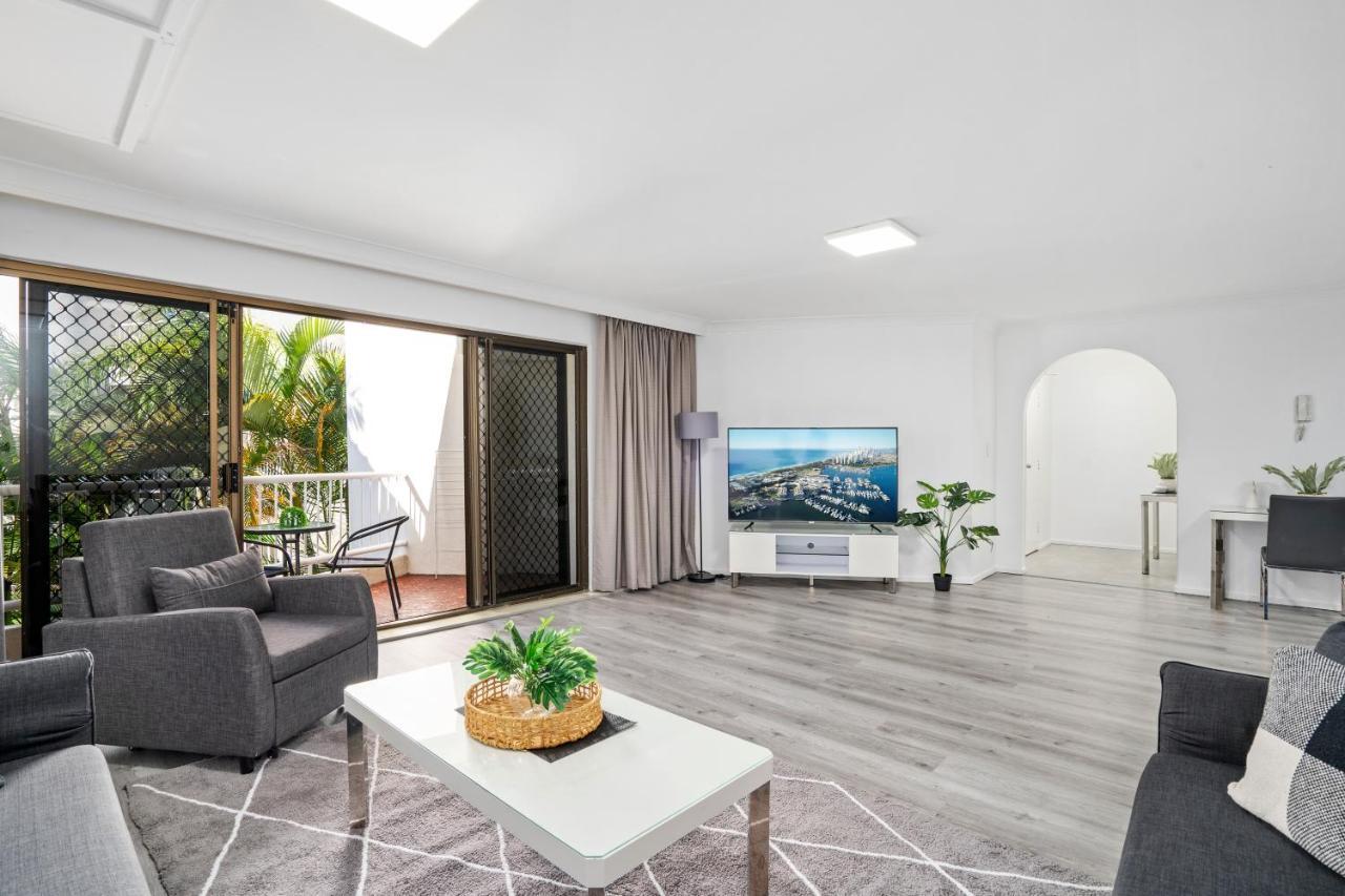Coco Bella Retreat In Central Surfers - Sleeps 6-8 Гоулд Коуст Екстериор снимка